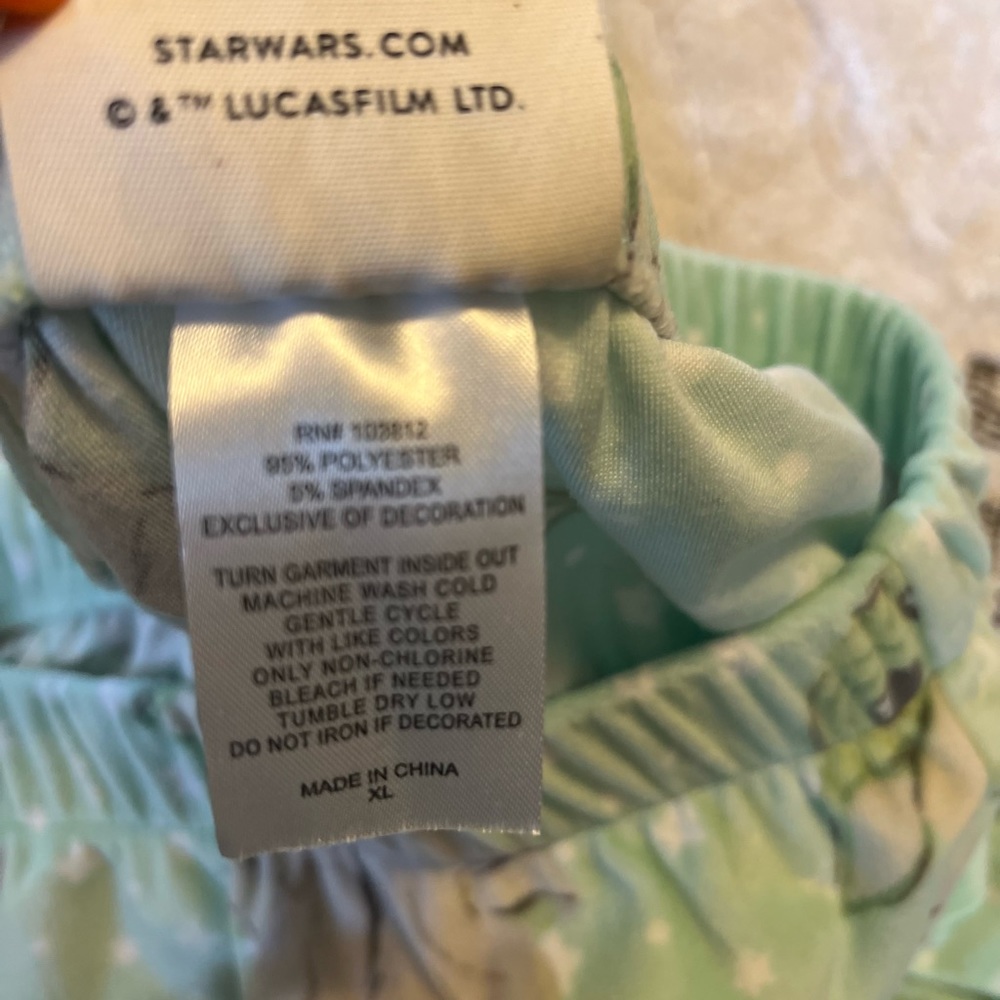 Nwot 2 Piece Star Wars Slumber Women's Pajamas View 5